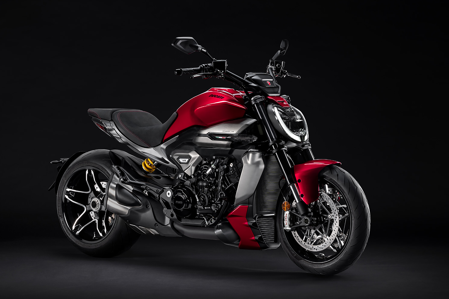 Speed Read: Deus ex Machina’s custom Vespa GTS 300 and more