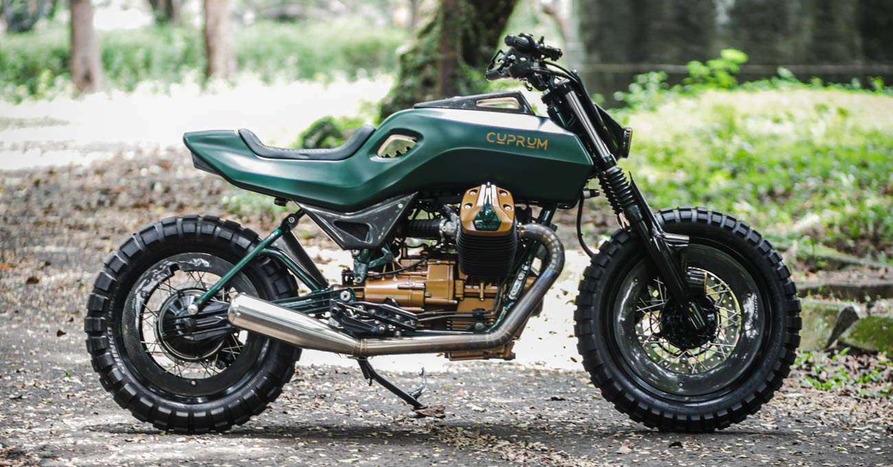 Workhorse: Smoked Garage customizes their Moto Guzzi V7 daily runner