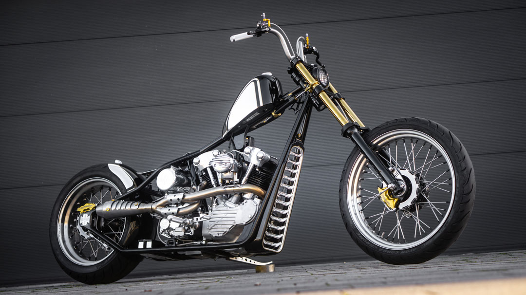 MB Cycles custom 2007 West Coast Choppers CFL Build