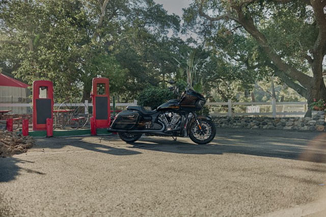 INDIAN MOTORCYCLE ROLLS OUT 2026 LINEUP WITH NEW SPORT SCOUT RT,FRESH PAINT & ALL-NEW ACCESSORIES
