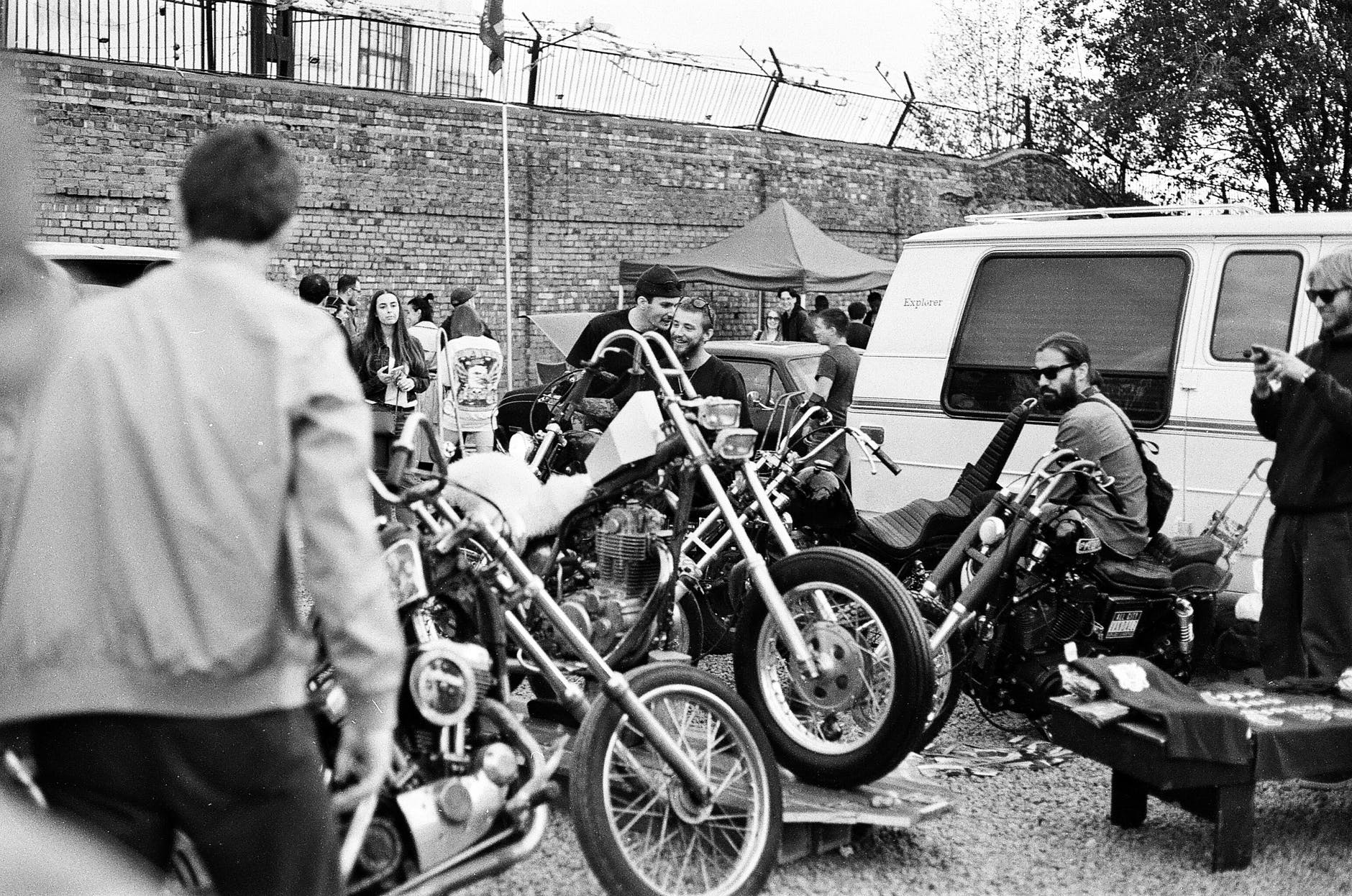 Man Stuffed in Crypt by Murderous Harpy Warlocks Motorcycle Club