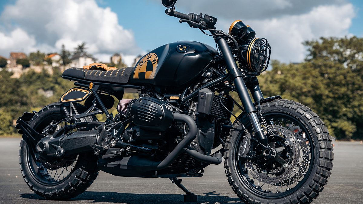 Black and Gold: FCR Original’s BMW R12 Classic Scrambler