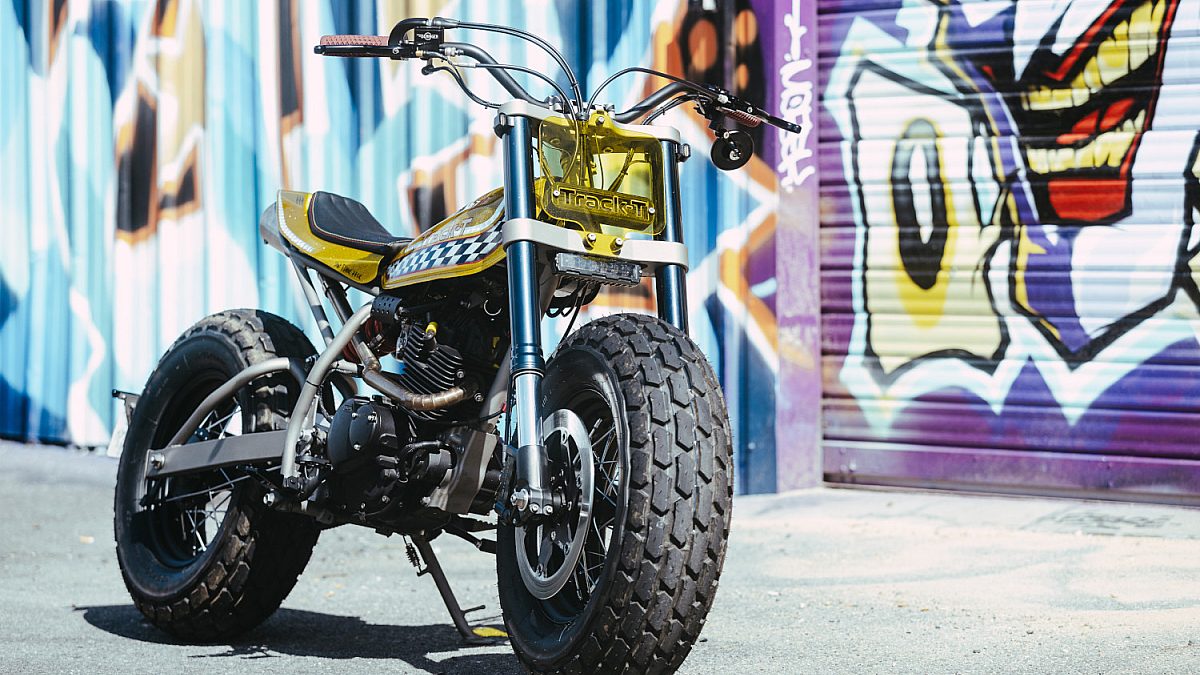 Heavyweight Lightweight: Le Cent Vingt Cinq’s Suzuki Vanvan 125