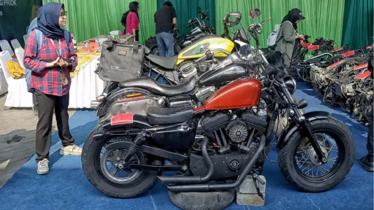 Someone Just Tried To Smuggle Harley-Davidsons Into Indonesia