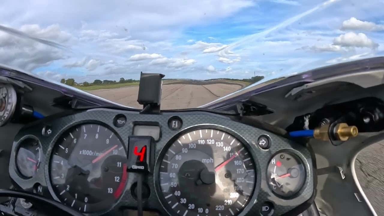 This Paralyzed Motorcyclist Just Went 200mph On a Turbo Hayabusa